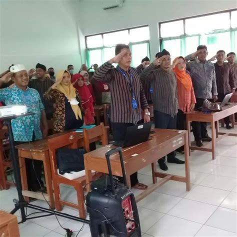 Smk Nusa Mandiri Mengadakan Upacara Virtual Dalam Rangka Memperingati