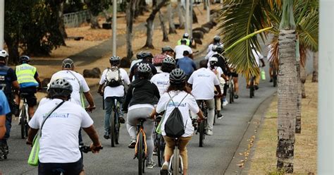 Tous en selle Saint Denis fait sa Vélorution