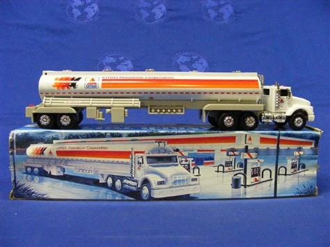 Buffalo Road Imports Citgo Tanker Truck 1st In Series Truck Tanker Plastic Model Gas Station