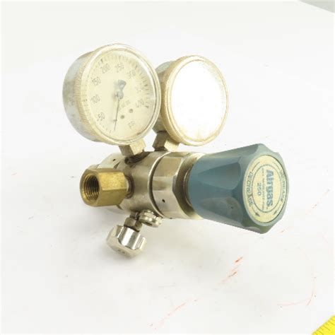 Airgas Y12 244F Two Stage Gas Regulator 250PSIG Outlet 3500PSI Inlet