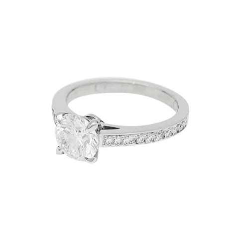 Bague solitaire accompagné diamant 1 04 ct or blanc