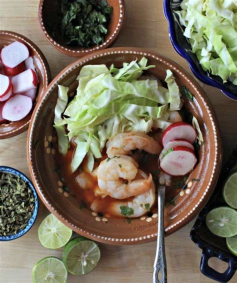 Pozole rojo de Camarón un platillo muy peculiar y tradicional en Nayarit