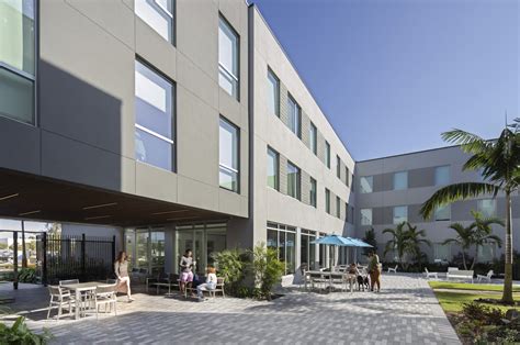 Lynn University - Capstone Apartments · Design Collective