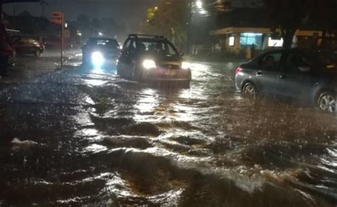 Lluvias En Chile Dejan Un Muerto Damnificados Y Aislados