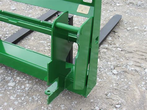 Heavy Duty Pallet Fork Frame With 48″ 5500 Pound Pallet Forks Fits