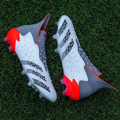 Jual Sepatu Bola Predator Freak White Grey Red Shopee Indonesia