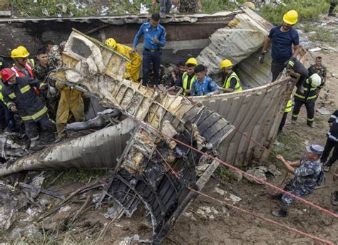 Nepal Avi N Se Estrella En Katmand Causando Muertos Y Un Herido