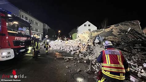 D Haus Bei Explosion In Bochum Komplett Eingest Rzt Eine Tote