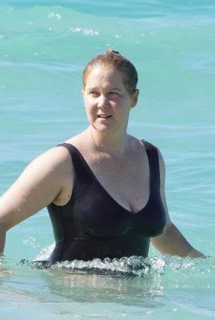 Amy Schumer In A Bikini On A Christmas Day At The Beach In St Barths