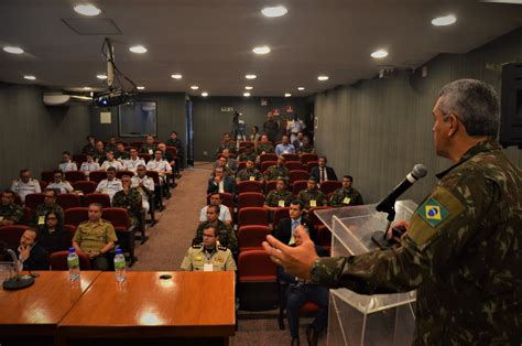 Escola Superior De Defesa Realiza Edi O Do Curso De Extens O Em