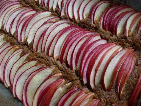 Un peu gay dans les coings Gâteau épicé aux pommes et aux dattes