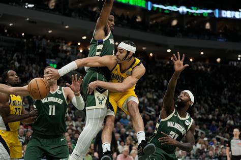 Pacers Vs Bucks Game 2 Betting Preview Nba Playoff Prediction Odds