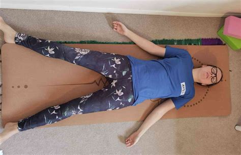 5 Best Yoga Poses For Periods And Menstrual Cramps Keep It Simpelle