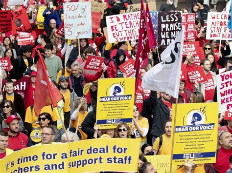 Historic Deal To Make Nsw Teachers Nation S Best Paid Dairy News Australia