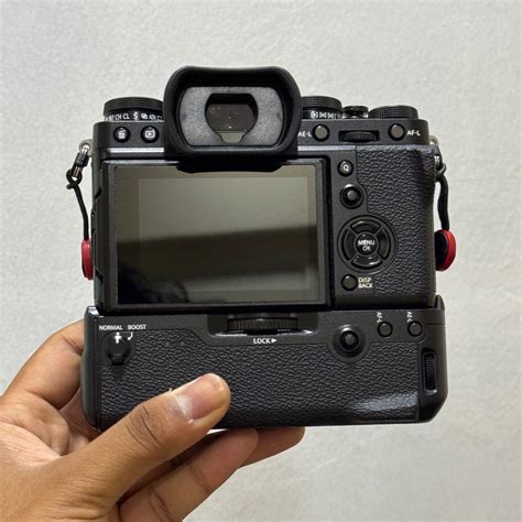 Fujifilm Xt3 Battery Grip 4 Batteries Photography Cameras On Carousell