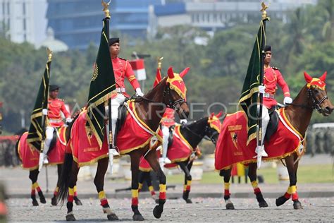 Defile Hut Ke Tni Antara Foto