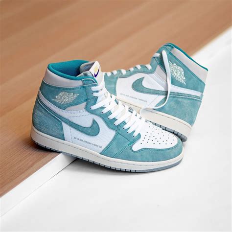 Ir Jordan High Og Turbo Green Launch February Th On Snkrs