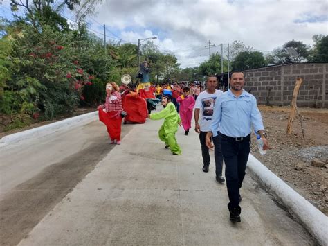 Familias De Juigalpa Inauguran Cuadras De Concreto Hidr Ulico Radio