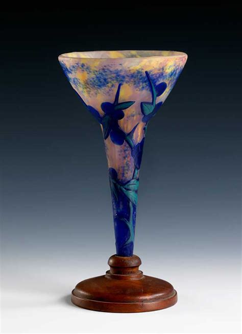 Daum Nancy Vase Circa 1900 Art Nouveau Art Déco Antiquaire à Monaco Robert Zehil Gallery