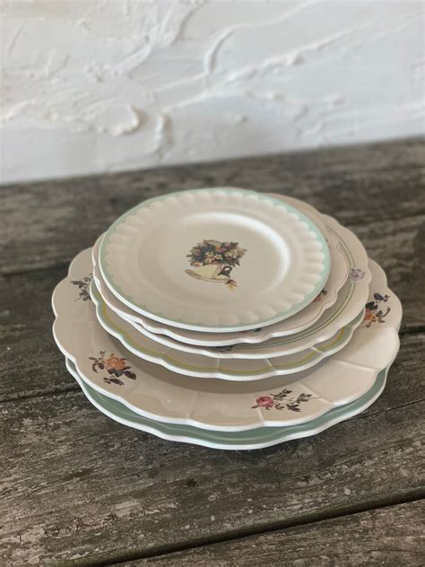 collection of 6 antique-inspired floral dishes – Lauren Liess