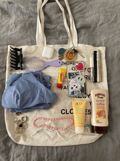 Pin By Аннас On Быстрое сохранение Tote Bag Purse Essentials