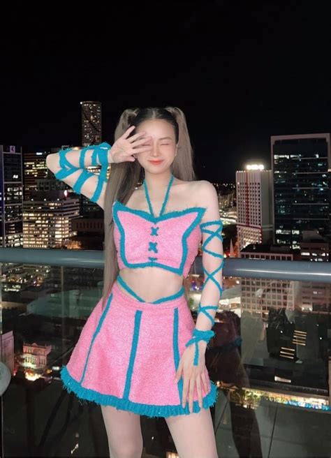 Hình ảnh DJ Mie sexy với những bộ bikini