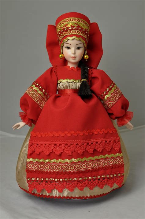 Кукла грелка на чайник в русском национальном костюме - Академия Кукол