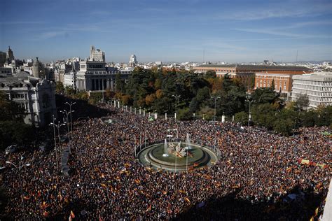 Miles de personas protestan en Madrid contra la amnistía