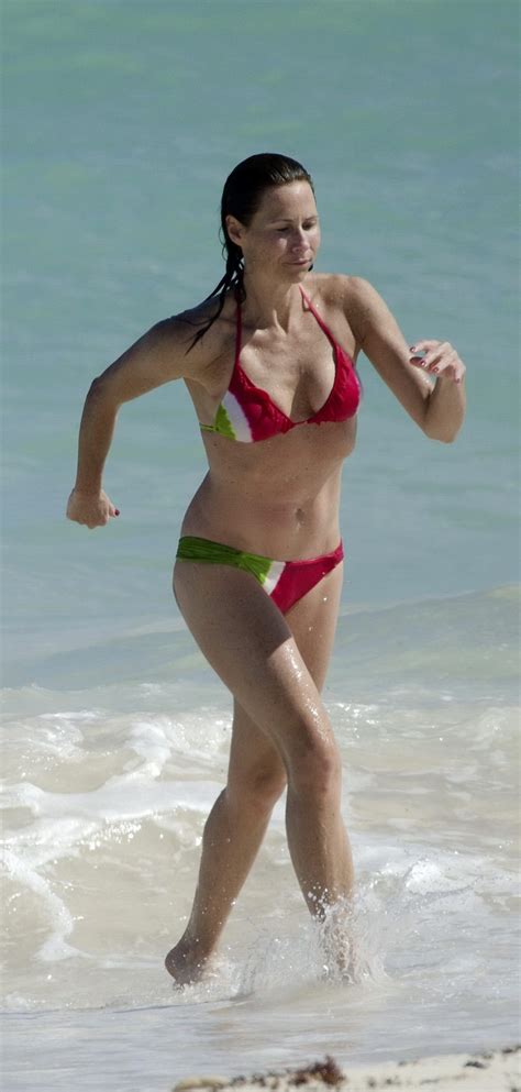Minnie Driver Montre Ses Fesses En Bikini La Plage Des Cara Bes Photos Porno Photos Xxx