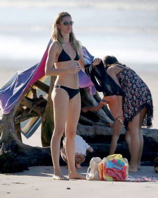 Gisele Bundchen Showing Ass In Tiny Black Bikini At The Beach In Costa Rica Porn Pictures XXX