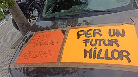 La Protesta Desde Dentro Miles De Cazadores Colapsan Barcelona En Protesta Por La Legislación