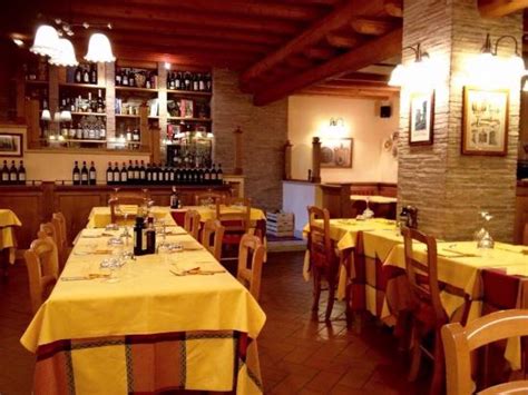 Ristorante Trattoria Loncrino In Torri Del Benaco Con Cucina Italiana