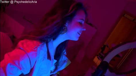 Psychedelicariaa Magnificent Prankster Shows Herself Naked On The