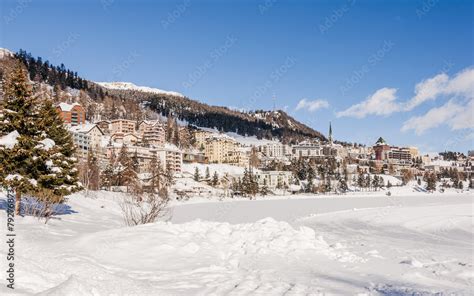 Foto De St Moritz Dorf Bergdorf Sankt Moritz Alpen Schweizer