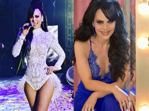 De Pronto Flash Maribel Guardia Impacta A Fans Con Bikini Azul