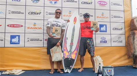 DOMINGO DE CAMPEÕES NO CBSURF MASTER TOUR 2024 EM NAVEGANTES SC Fecasurf