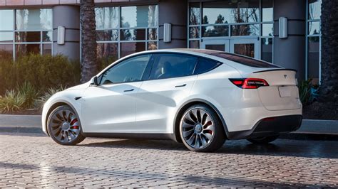 Tesla Rolls Out Cheaper Model Y With 4680 Batteries And 279 Mile Range