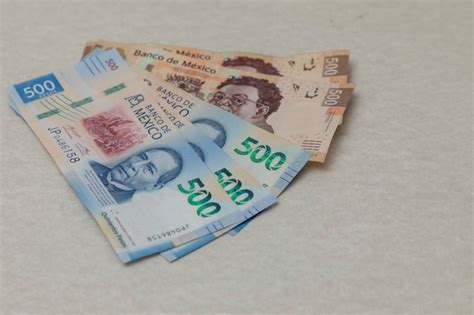 Grupo De Billetes De 500 Pesos Mexicanos Billetes Nuevos Y Viejos