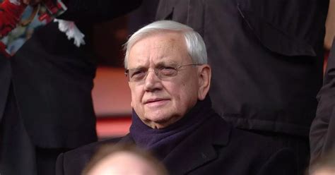 Former Liverpool Fc Director And Chairman Noel White Dies Aged 89