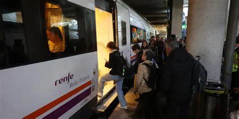 C Mo Conseguir Los Nuevos Abonos Gratuitos De Renfe Para Viajar A