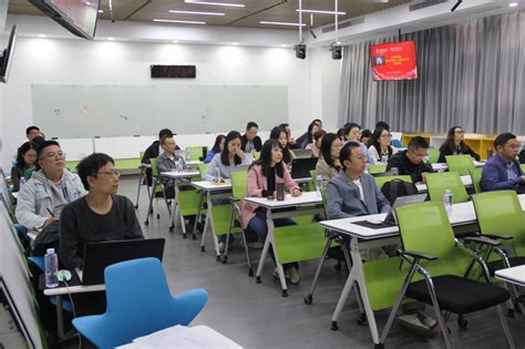 学校举办“孔明的羽扇：借力生成式人工智能开启教育新篇章”名师工作坊 教学质量评价中心