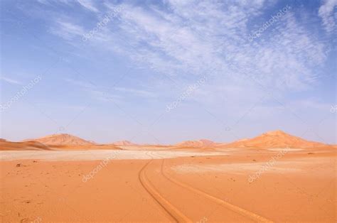 Sand dunes in Oman desert (Oman) — Stock Photo © KamilloK #50787751