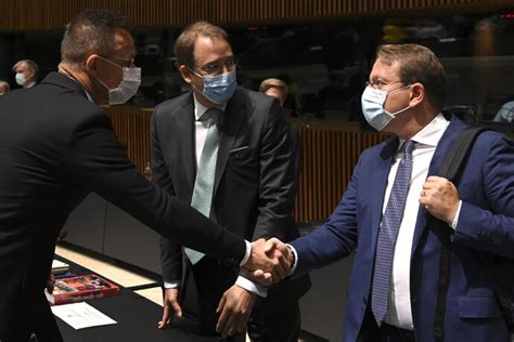 Gay 13 Paesi Ue Fortemente Preoccupati Per Legge Ungheria Europa Ansa It