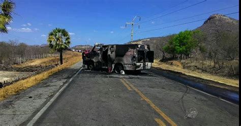 G Grupo Armado Fuzis Ataca Carro Forte E Rouba Dinheiro No Cear