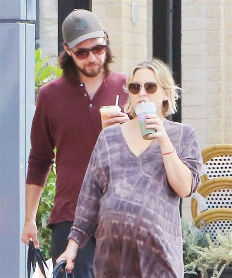 Photo Kate Hudson Enceinte Et Son Compagnon Danny Fujikawa En