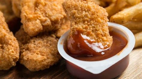 McDonald’s BBQ Sauce (What’s In It, Who Makes It + FAQs)