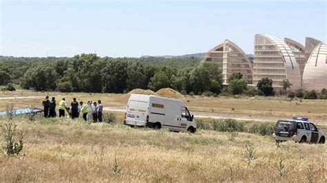 Dos Hombres Mueren Al Estrellarse Contra El Suelo Un Ultraligero En Soria