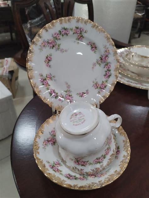Royal Albert Dimity Rose Hobbies And Toys Collectibles And Memorabilia