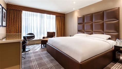 Heathrow hotel rooms | Radisson Blu Heathrow Hotel & Conference Centre ...