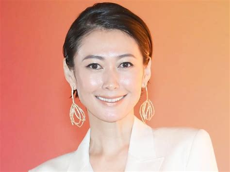 田丸麻紀が自撮り鏡の中の顔が疲れ気味家事や仕事に追われる毎日吐露に分かる分かる 芸能 デイリースポーツ online